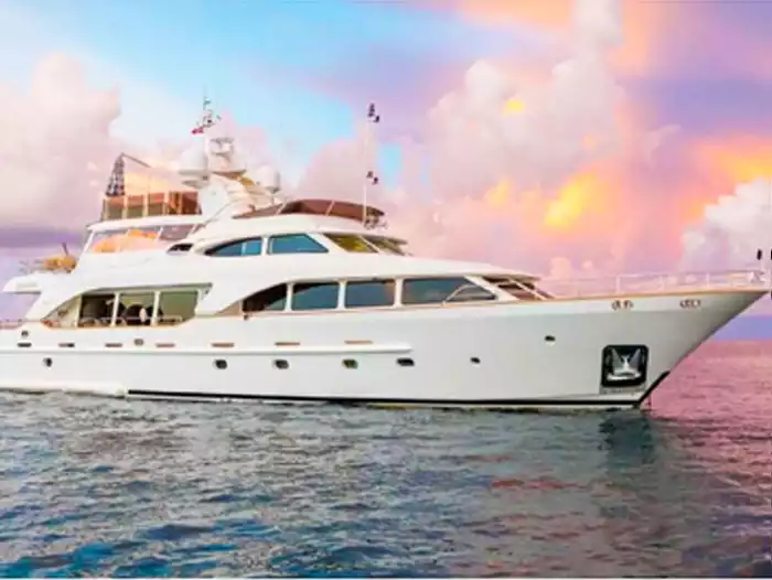 Yacht Hire Dubai