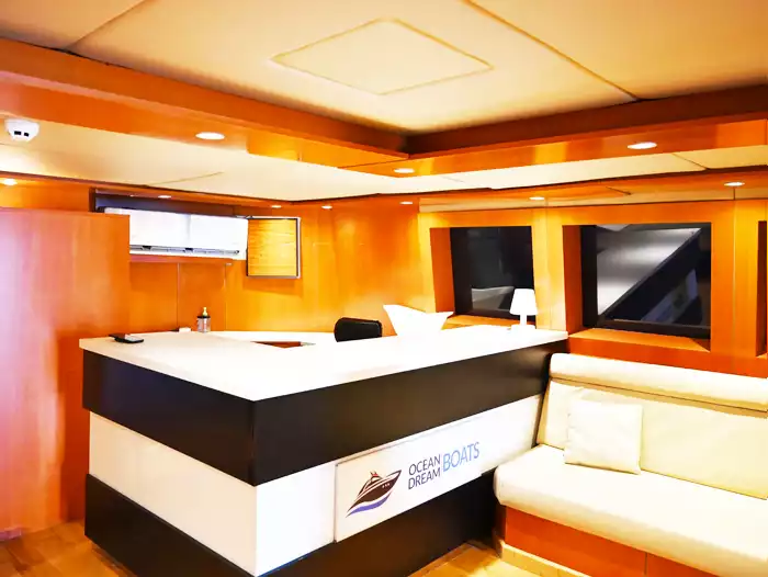 Yacht Hire Dubai