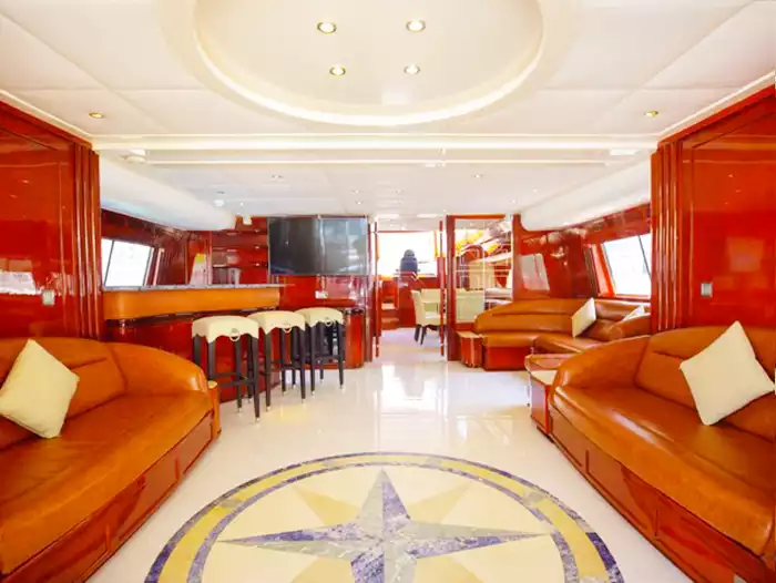 Yacht Hire Dubai